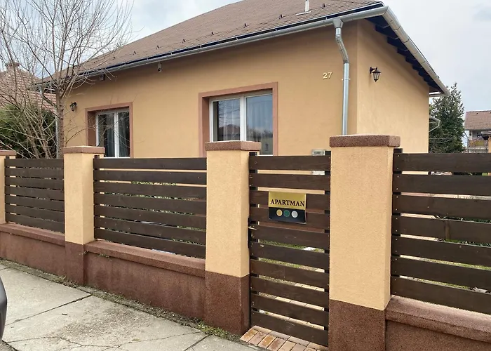 Budapest Airport In V3