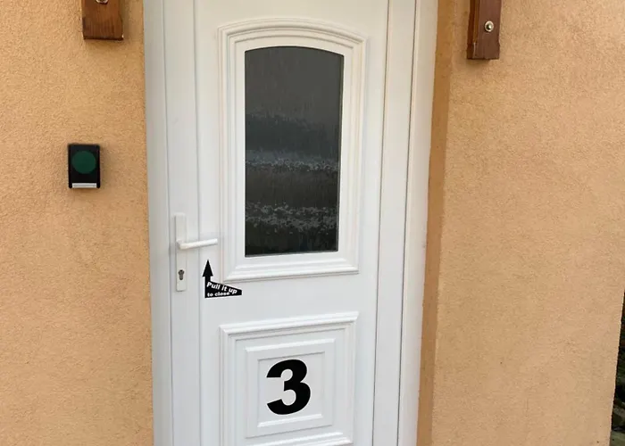 Budapest Airport In V3